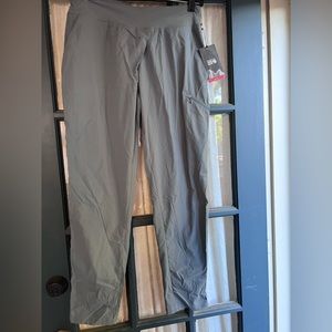Brand new Mountain Hardwear Dynama pants